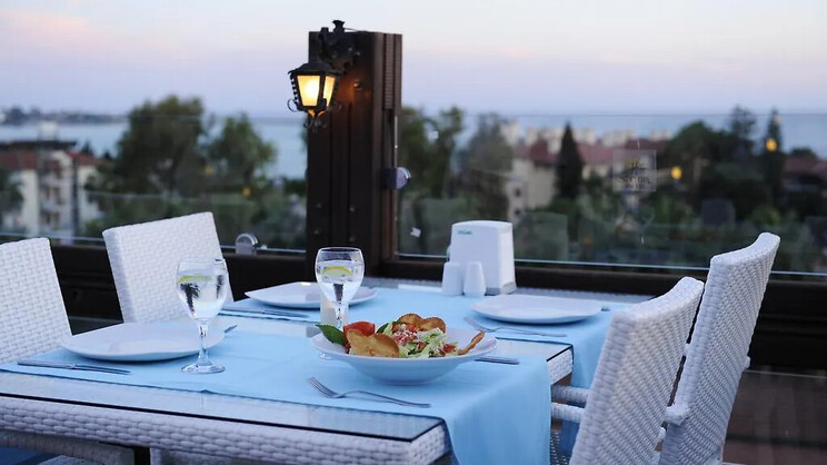 Joker Side Hill Hotel